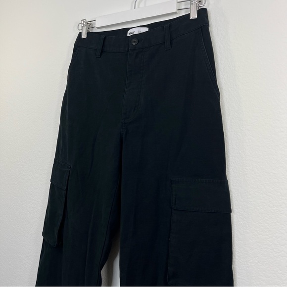 Aritzia TNA Cargo Wide leg Pant Black size 6 Women’s Pant - Picture 3 of 10